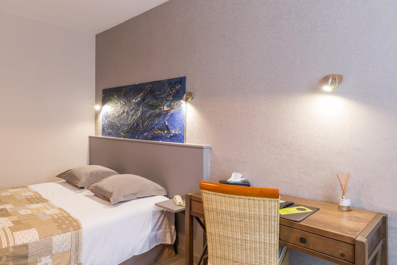 Hotel De La Gare Thouars Zewnętrze zdjęcie