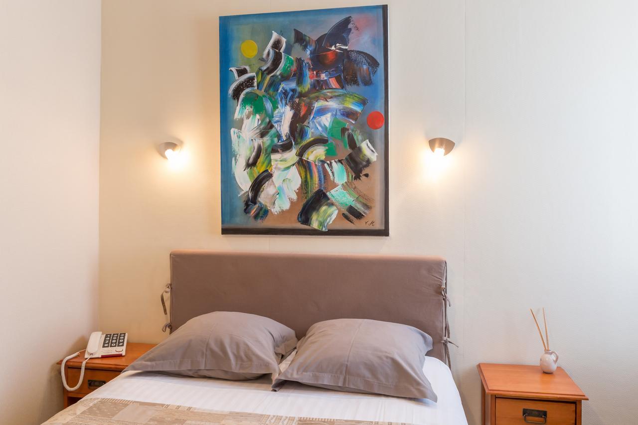 Hotel De La Gare Thouars Zewnętrze zdjęcie